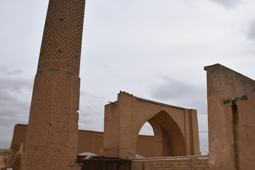 مسجد و مناره سین