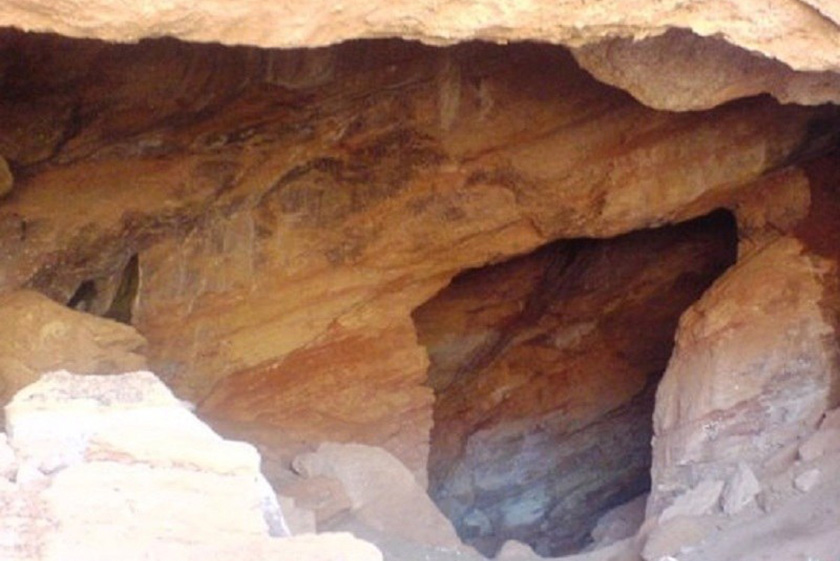 غار اسکندر