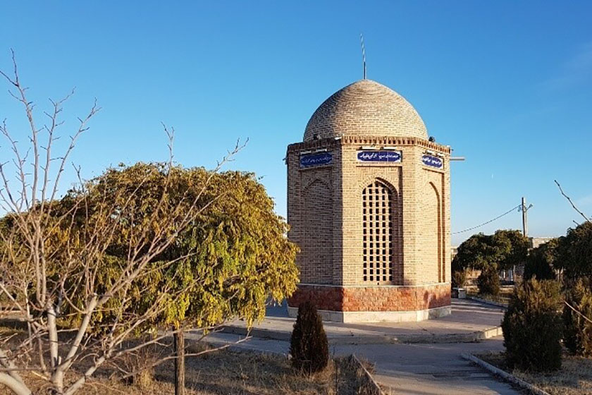 معماری ساختمان مقبره