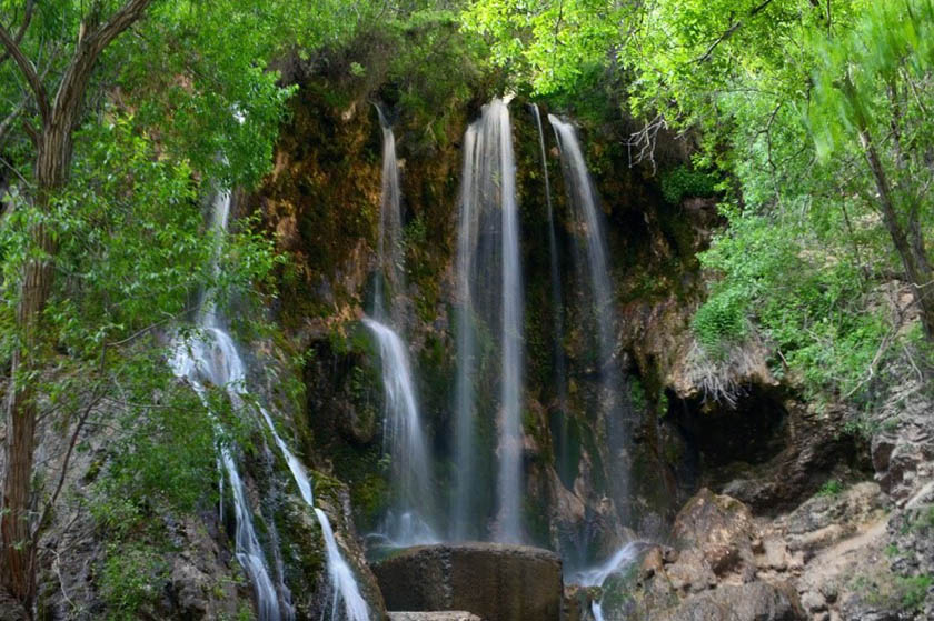 آبشارهای موجود در روستای اخند