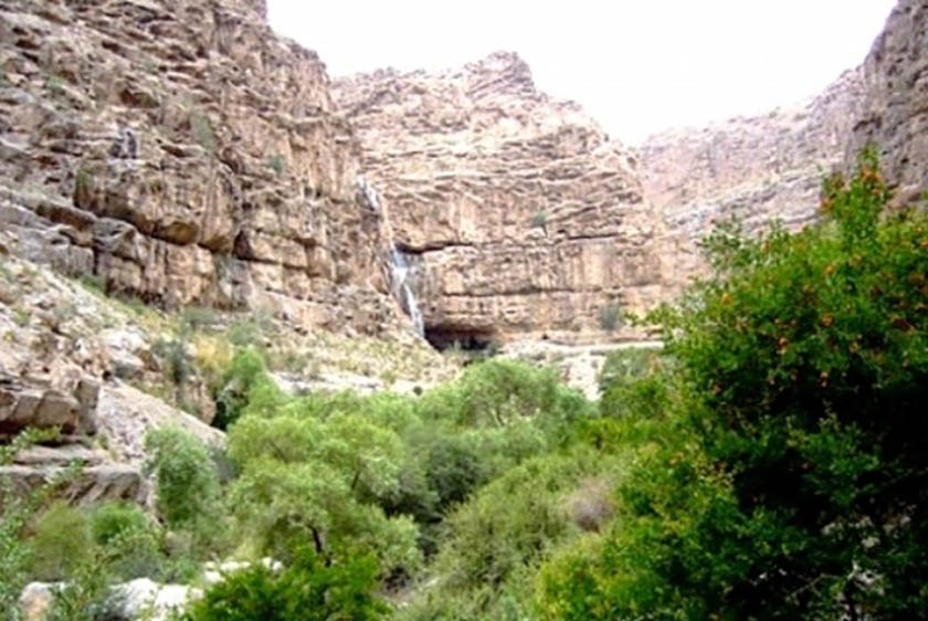 ساختار و طبیعت آبشار دره گاهان