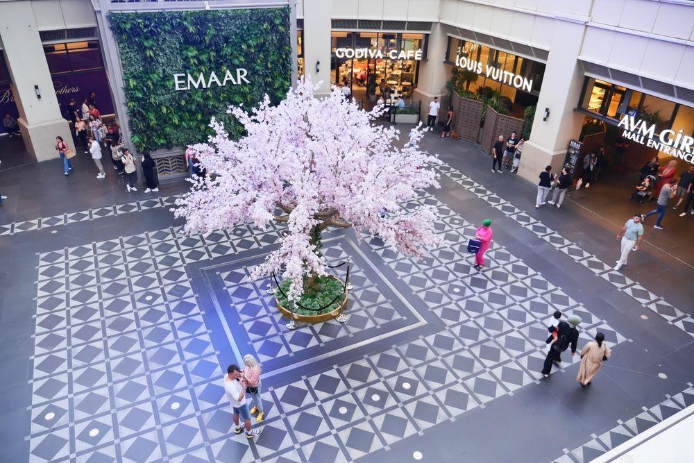 مرکز خرید عمار اسکوئر مال (Emaar Square Mall)
