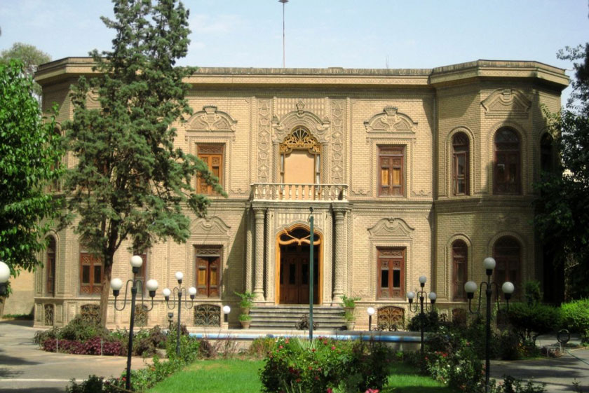 موزه آبگینه در تهران زیبا