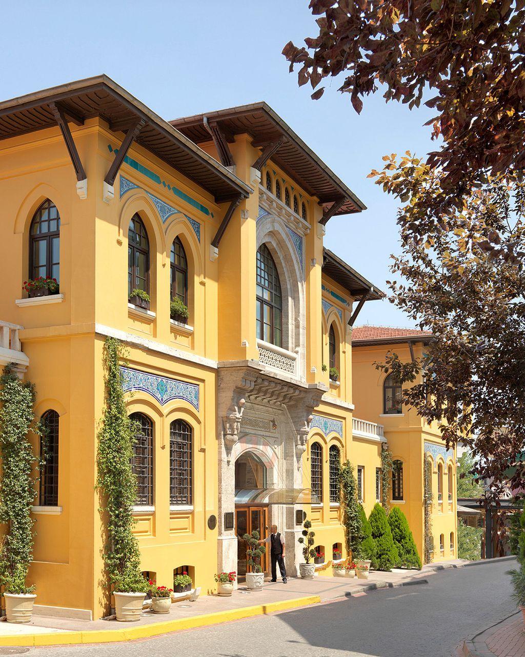 هتل فور سیزنز استانبول در سلطان احمد (Four Seasons Hotel Istanbul at Sultanahmet)
