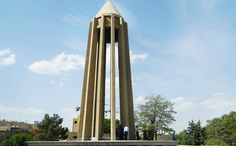 آرامگاه بوعلی سینا