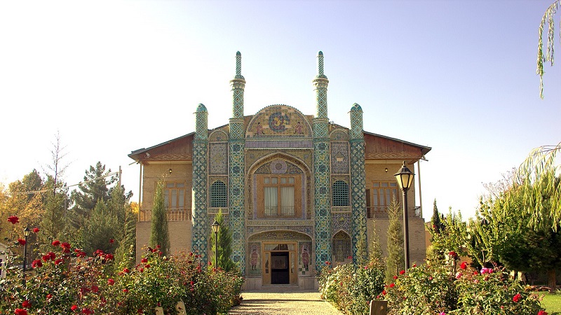 آینه‌خانه مفخم