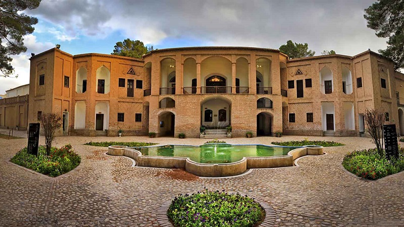 باغ و عمارت اکبریه