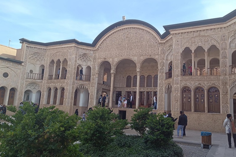 خانه طباطبایی‌ها