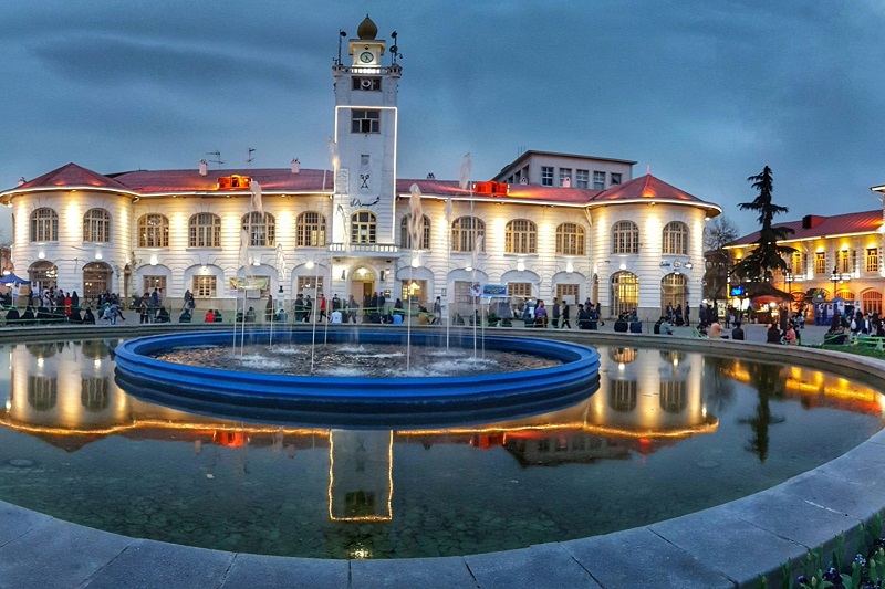 میدان شهرداری رشت