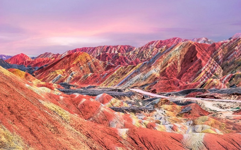 کوه‌های رنگی (آلاداغ لار)