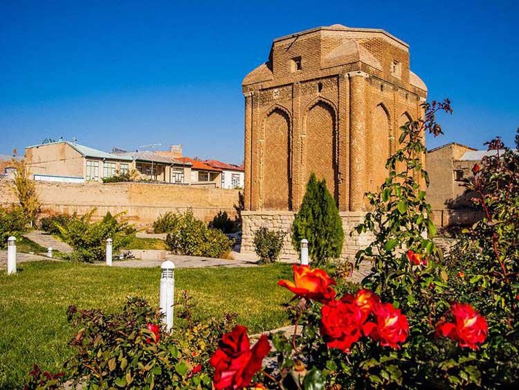 مزارهای پنجگانه