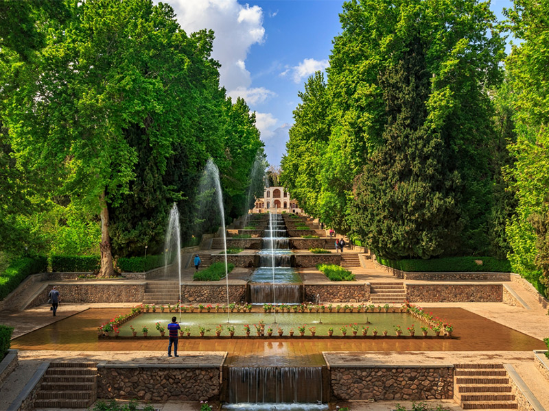 باغ بمید سیرجان