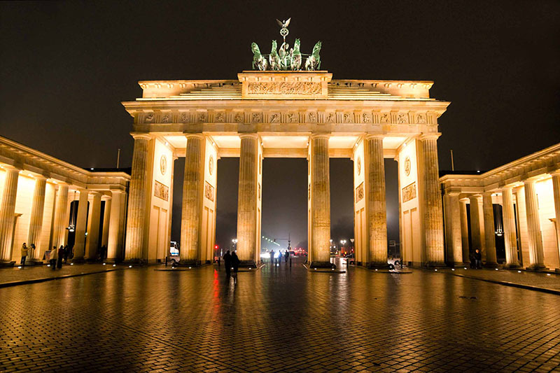 دروازه براندنبورگ (Brandenburger Tor)